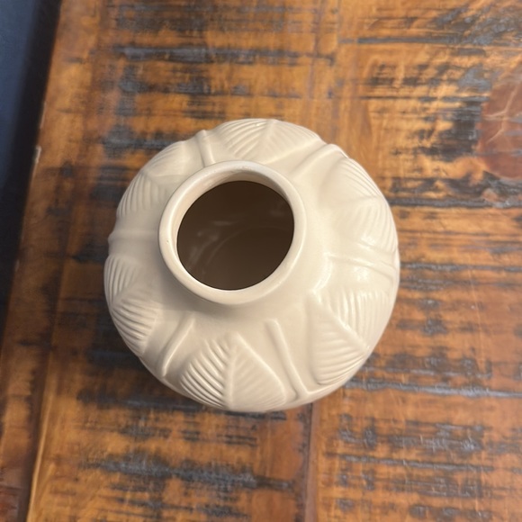 3 Bud Vases - Picture 3 of 8